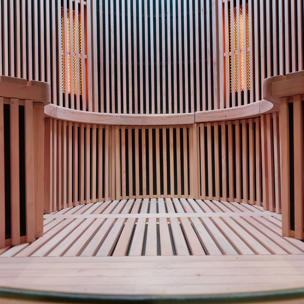 Grand sauna infrarouge circulaire à partager – Holl's Moon 4 places